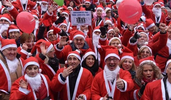 16mila Babbi Natale a Torino