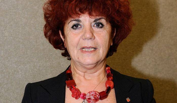 La ministra Fedeli: "E' inaccettabile che gli studenti stiano al freddo"