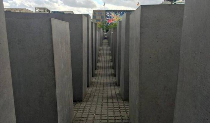 034460-il-memoriale-all-olocausto-di-berlino Il memoriale all'Olocausto di Berlino