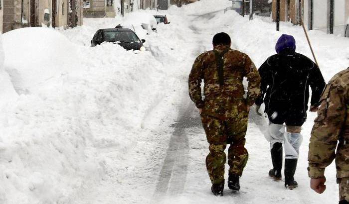 Ancora scosse nella notte: anche la neve flagella il Centro Italia