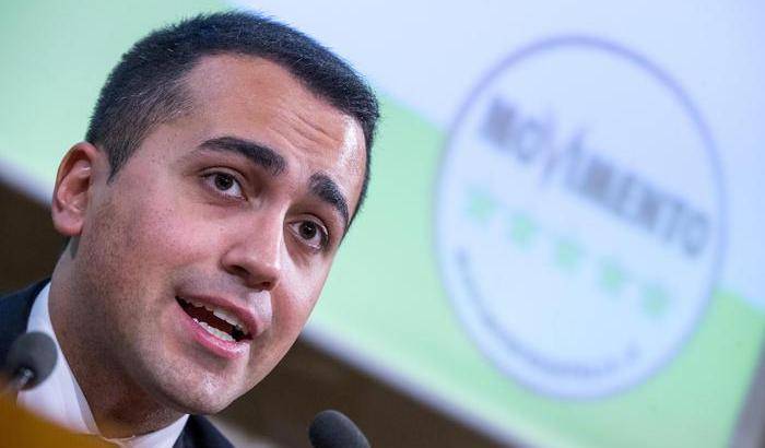 Di Maio sfiora il ridicolo: auguri a Trump, collaboreremo
