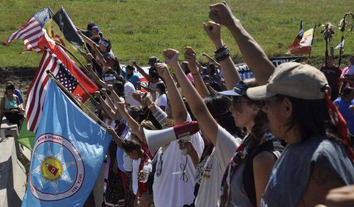 La vittoria dei Sioux: il giudice blocca l'oleodotto voluto da Trump