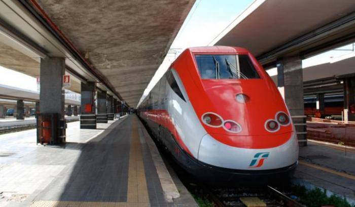 Disastro Frecciarossa: iniziate le operazioni di rimozione del convoglio ferroviario