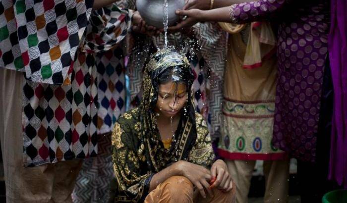 Orrore delle spose bambine: il Bangladesh le approva per legge