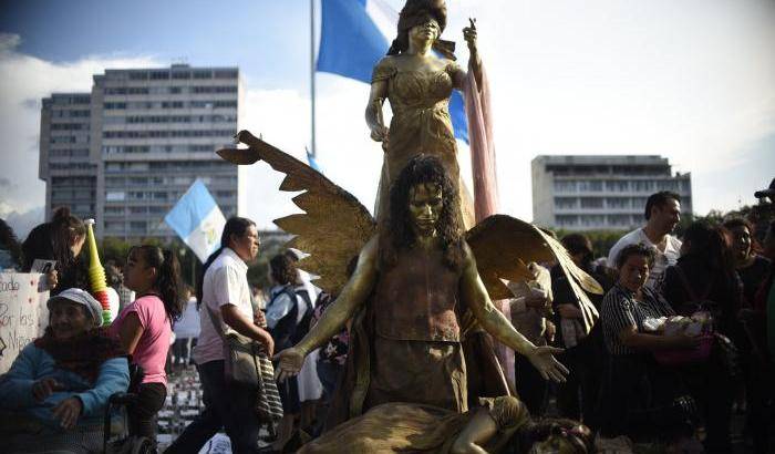 034F72-la-manifestazione-a-citt-del-guatemala La manifestazione a Città del Guatemala