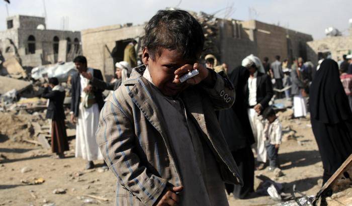 Yemen, ennesima strage targata Arabia Saudita: 50 morti sotto le bombe