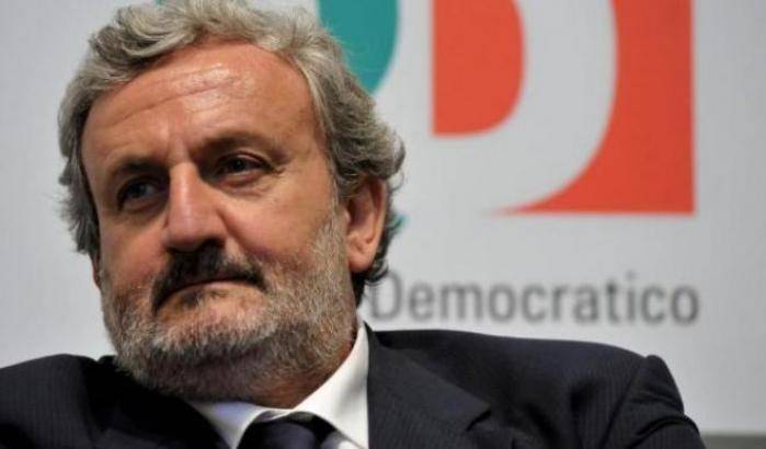 Emiliano contro Renzi: un irresponsabile, cerca scuse per il voto anticipato