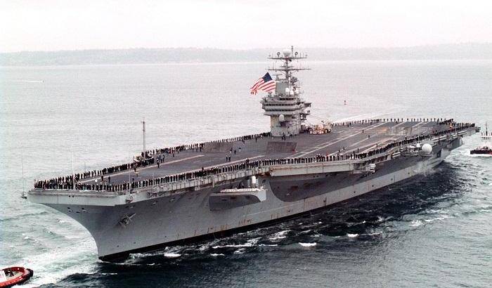 La portaerei Usa Carl Vinson