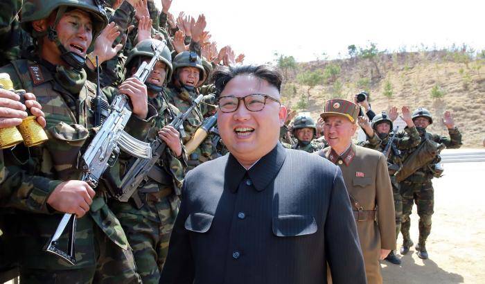 Pyongyang rilancia le minacce: test missilistici ogni settimana