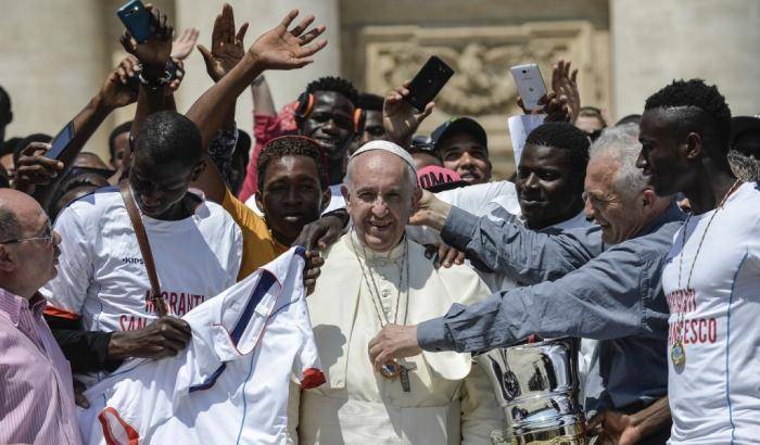 Papa Francesco a favore dei migranti