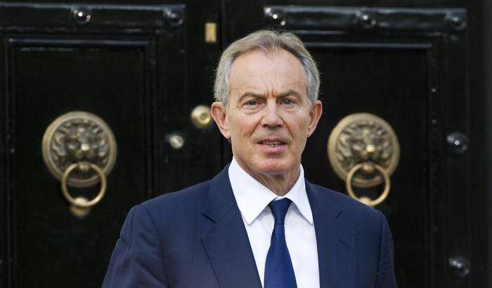 Tony Blair ci pensa: quasi quasi torno a fare politica