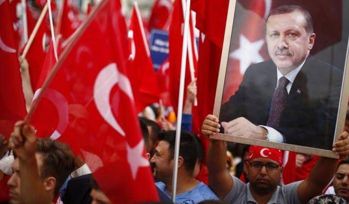 Il ministro turco liscia il pelo all'Europa: abbiamo valori comuni