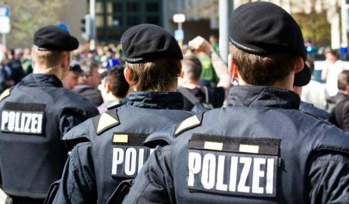 00049A6E-polizia-tedesca Polizia tedesca