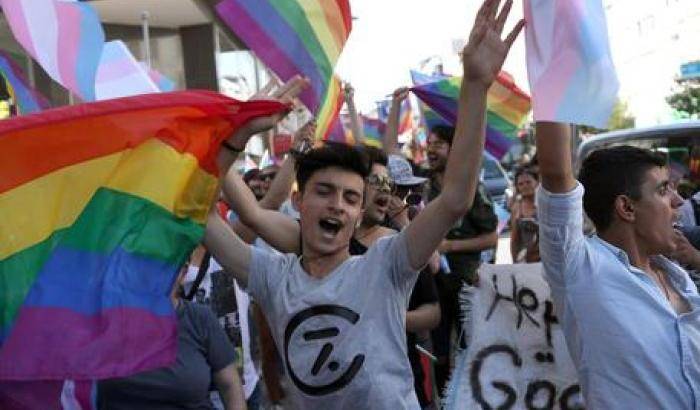 Instanbul, Gay Pride, manifestanti e attivisti turchi in piazza Taksim