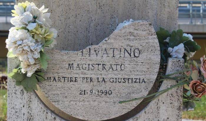 La stele che ricorda il giudice Livatino