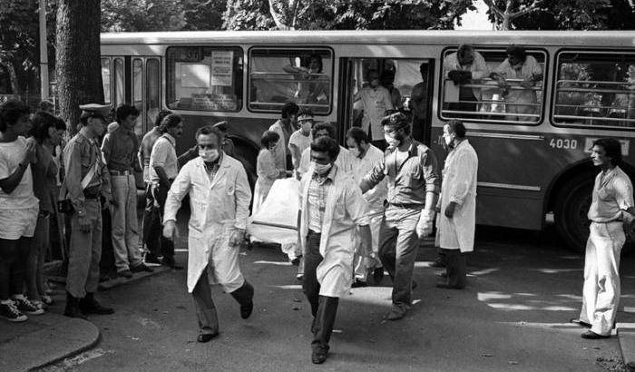 Strage alla stazione di Bologna. I feriti soccorsi con l'autobus 37