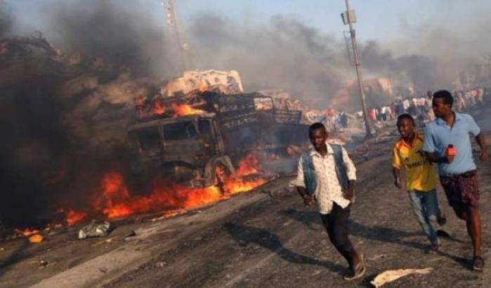 0004B3D0-in-fuga-dall-attentato In fuga dall'attentato