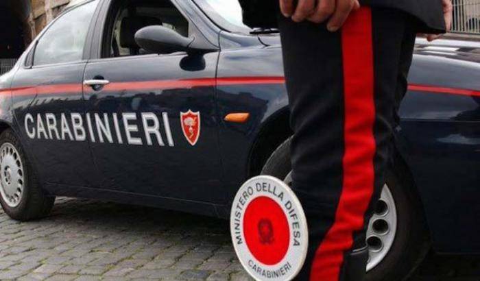 0004A816-carabinieri-immagine-d-archivio Tragedia Roma: uccide la madre e poi si impicca