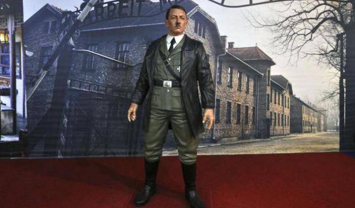 0004BB13-hitler Hitler