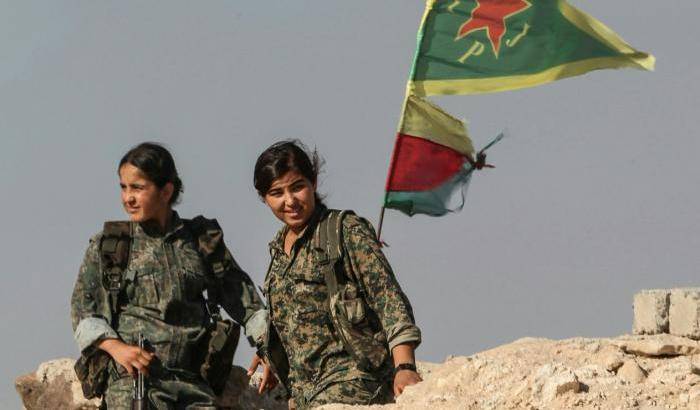 Ypj, soldatesse curde