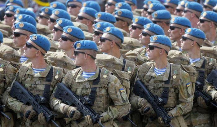 Gli Stati Uniti forniranno nuovi armamenti all'Ucraina