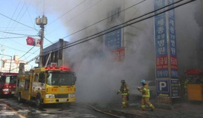 L'ospedale incendiato a Miryang