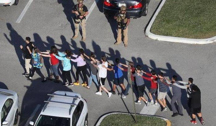 Parkland, le vittime della strage: ragazzi cresciuti nell’America che non ha a cuore la loro sicurezza
