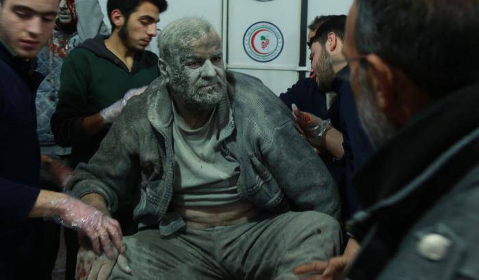 0004D324-un-ferito-nella-ghouta Un ferito nella Ghouta