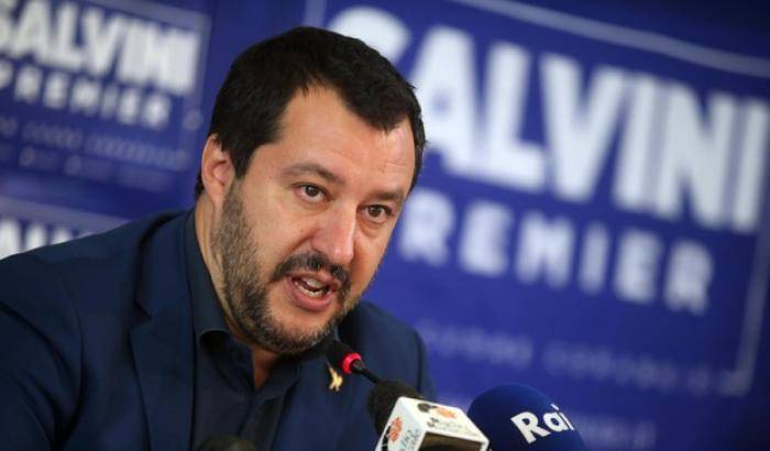 Salvini apre al M5s: sì al reddito di cittadinanza a patto che...