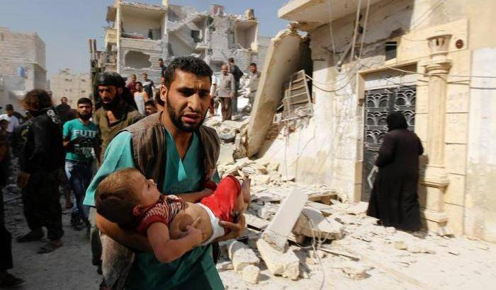 Da sette anni l'inferno è in Siria: mezzo milione di morti nella totale indifferenza