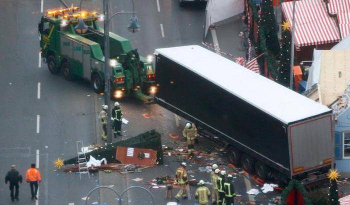 Il Tir che falcidiò la folla a Berlino