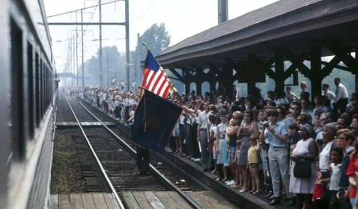 Paul Fusco, il viaggio della salma di Robert Kennedy