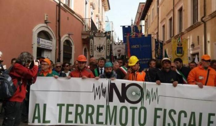 La protesta dei residenti e delle imprese nelle aree terremotate