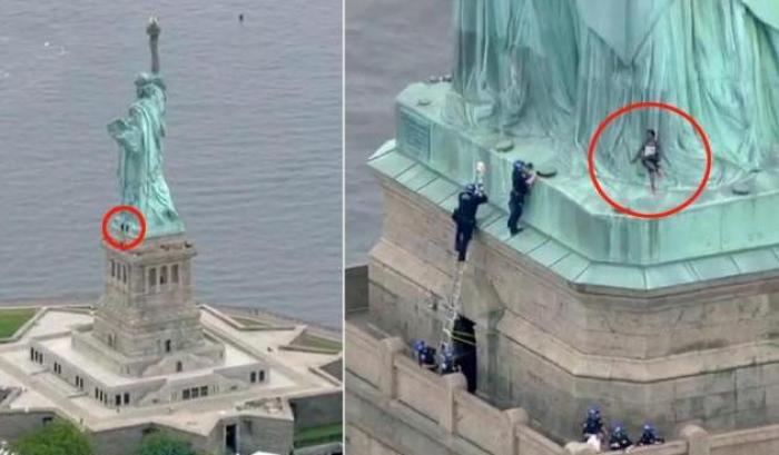 Scala la Statua della Libertà: "Liberate tutti i bimbi migranti"