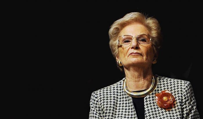 Il governo non vieta la manifestazione nazista: indignata Liliana Segre