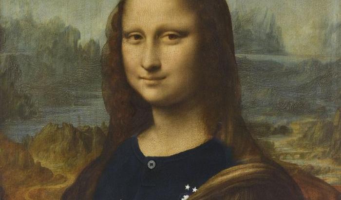 Gioconda in maglia francese, rivolta social contro il Louvre