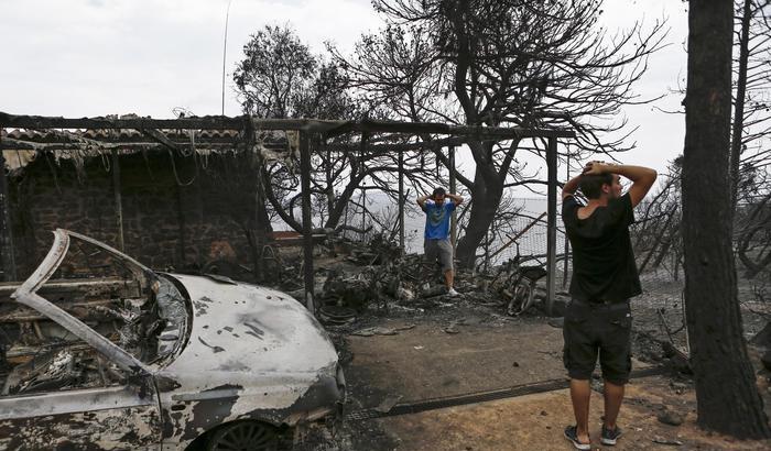 Incendi ad Atene