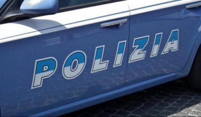 A Napoli si muore ma gli irresponsabili organizzano una festa da ballo: 18 sanzionati