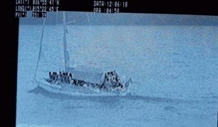 Le nuove rotte degli scafisti: dalla Turchia alla Sicilia in barca a vela: in 40 sbarcano nel siracusano