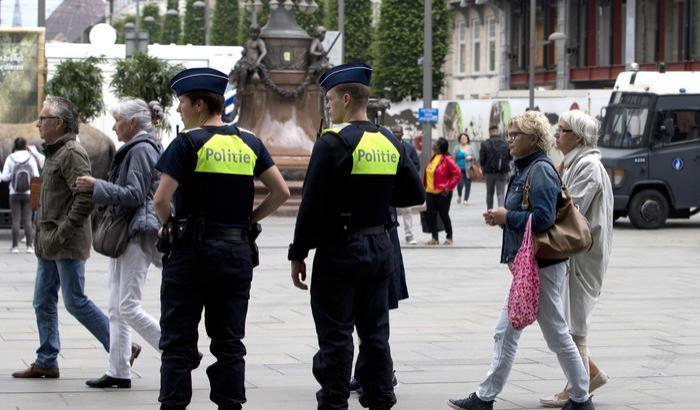 000501D1-polizia-a-bruxelles Polizia a Bruxelles
