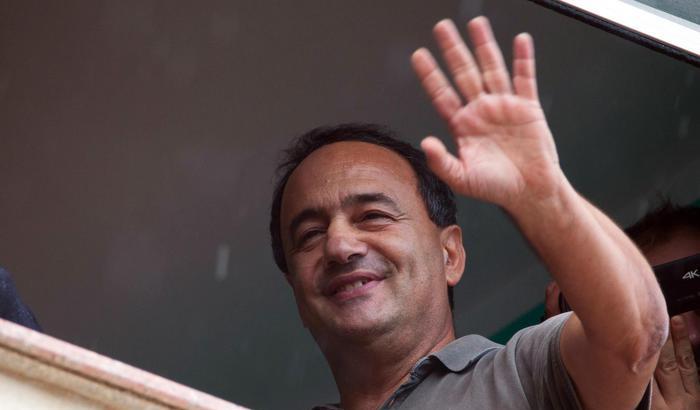 La rabbia di Mimmo Lucano: Salvini vuole distruggerci, ma non ci arrendiamo