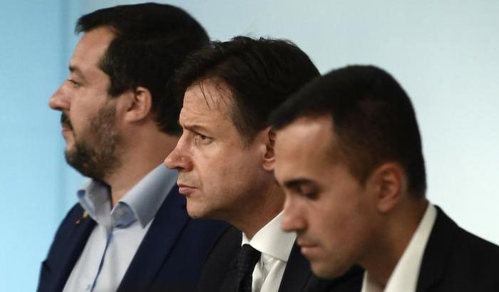 Salvini-Di Maio, crisi isterica: 'Non passo per fesso'. 'E io non passo per bugiardo'