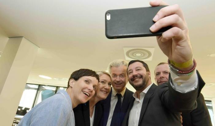 Sondaggi: con la pandemia crolla l'estrema destra e i governi Ue vengono premiati