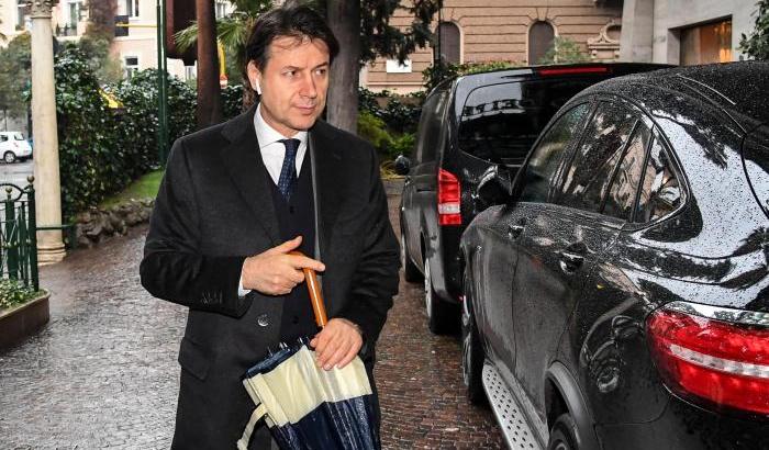 Conte difenda la sua dignità: smetta di fare l'alibi e vada via da Palazzo Chigi