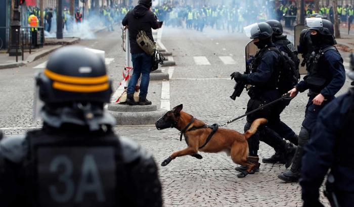 00051270-la-polizia-contro-i-gilet-gialli La polizia contro i gilet gialli