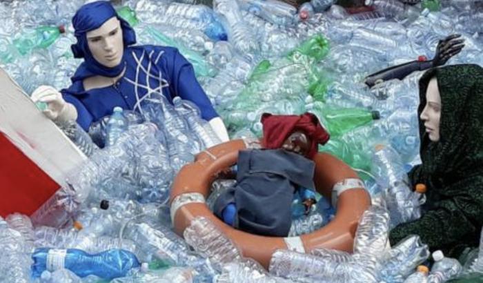 Il presepe pro-migranti a Acquaviva delle Fonti