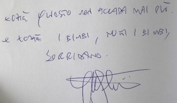 Salvini, biglietto da ‘bimbominchia’ al muro del pianto e il web lo irride