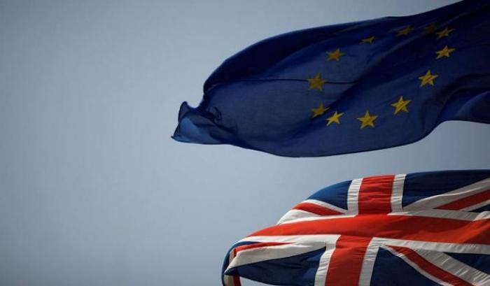 00051817-le-bandiere-inglese-ed-europea Le bandiere Inglese ed europea
