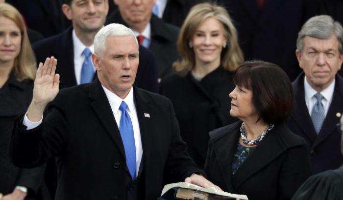 Il capo dello staff di Pence positivo al Covid ma il vice-presidente rifiuta la quarantena
