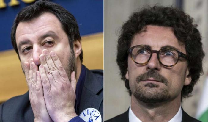 Due migranti della Diciotti portano Salvini e Toninelli a processo
